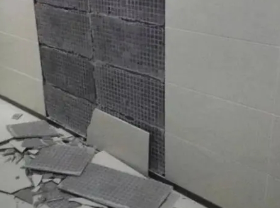 青冈瓷砖空鼓维修公司分享下青冈墙砖松动维修的知识